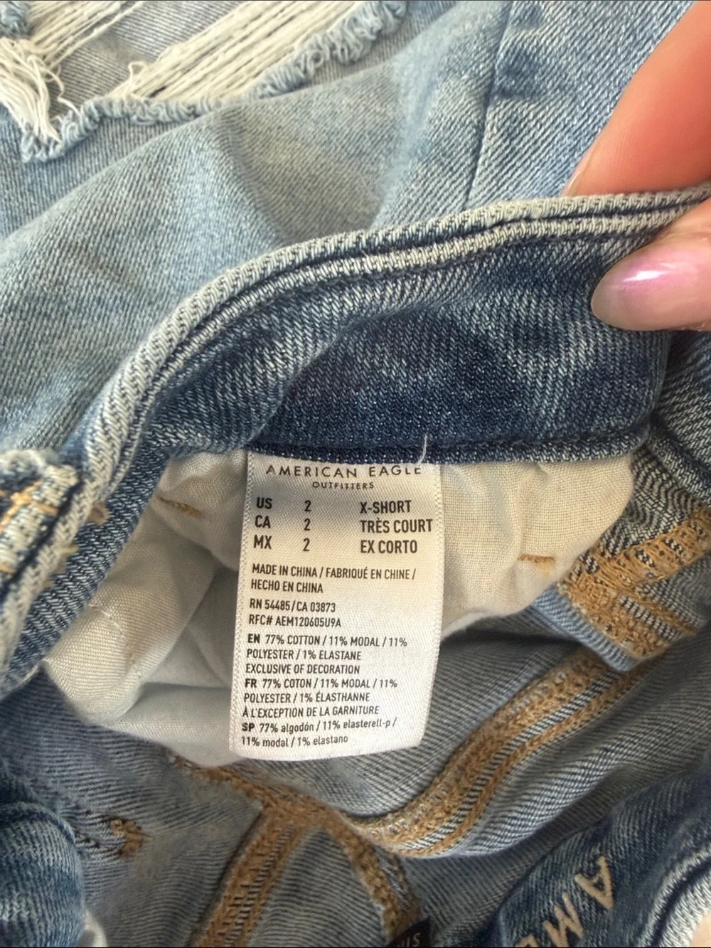 American Eagle Outfitters Light Blue Distressed Cropped Jeans